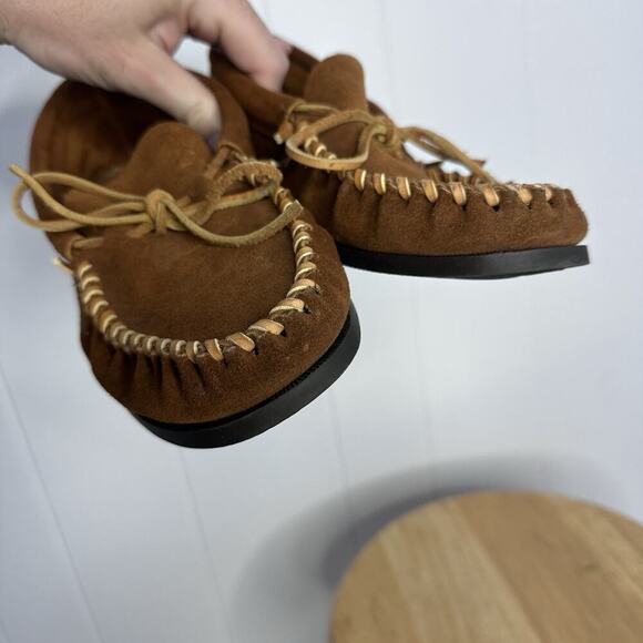 Minnetonka Suede Moccasins with Light Stitching - Picture 11 of 11